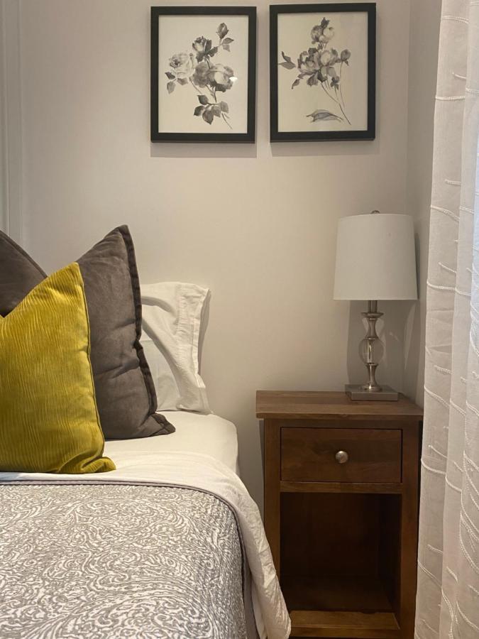 Clearbrooke Gem- Bright Private Bedroom Close To Yyz Toronto Ngoại thất bức ảnh