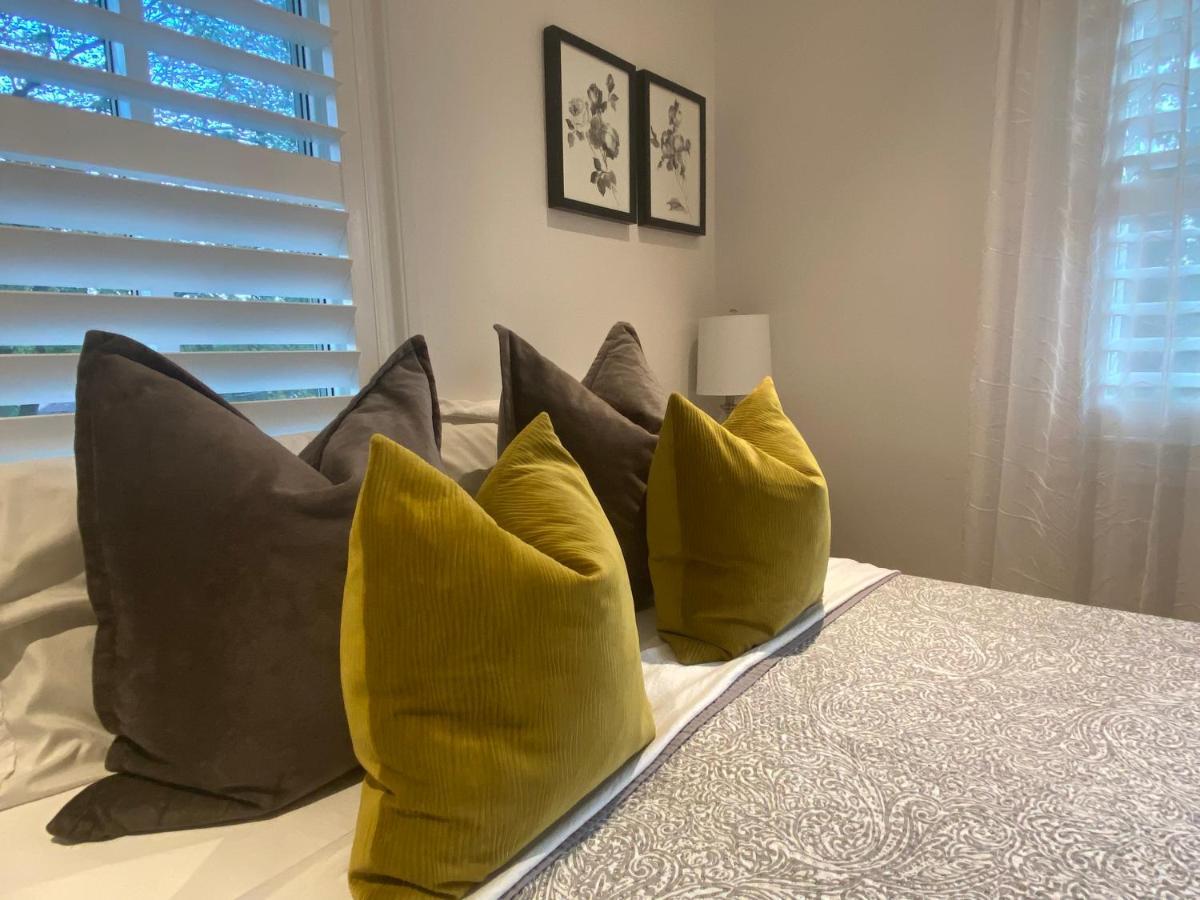 Clearbrooke Gem- Bright Private Bedroom Close To Yyz Toronto Ngoại thất bức ảnh