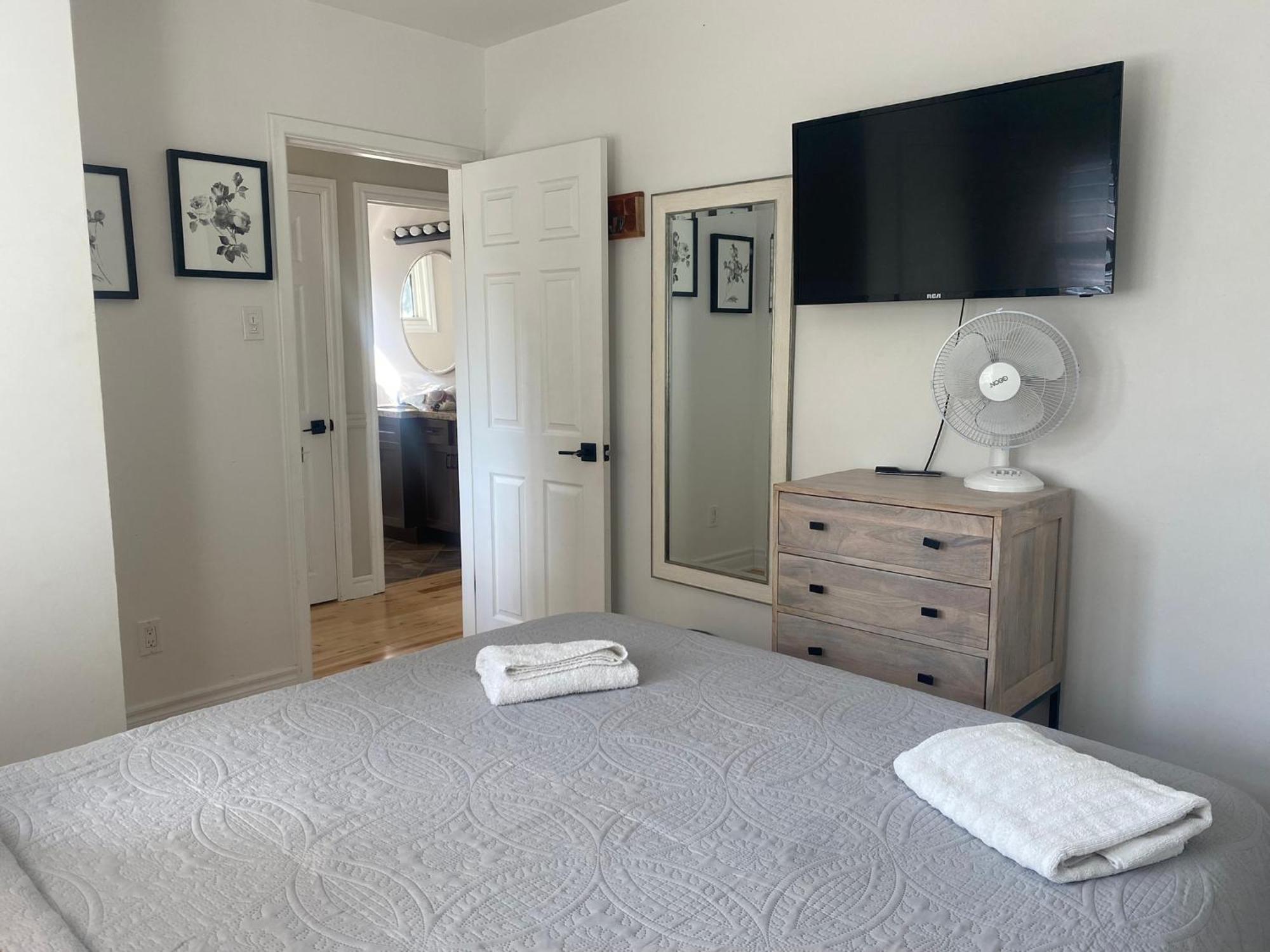 Clearbrooke Gem- Bright Private Bedroom Close To Yyz Toronto Ngoại thất bức ảnh